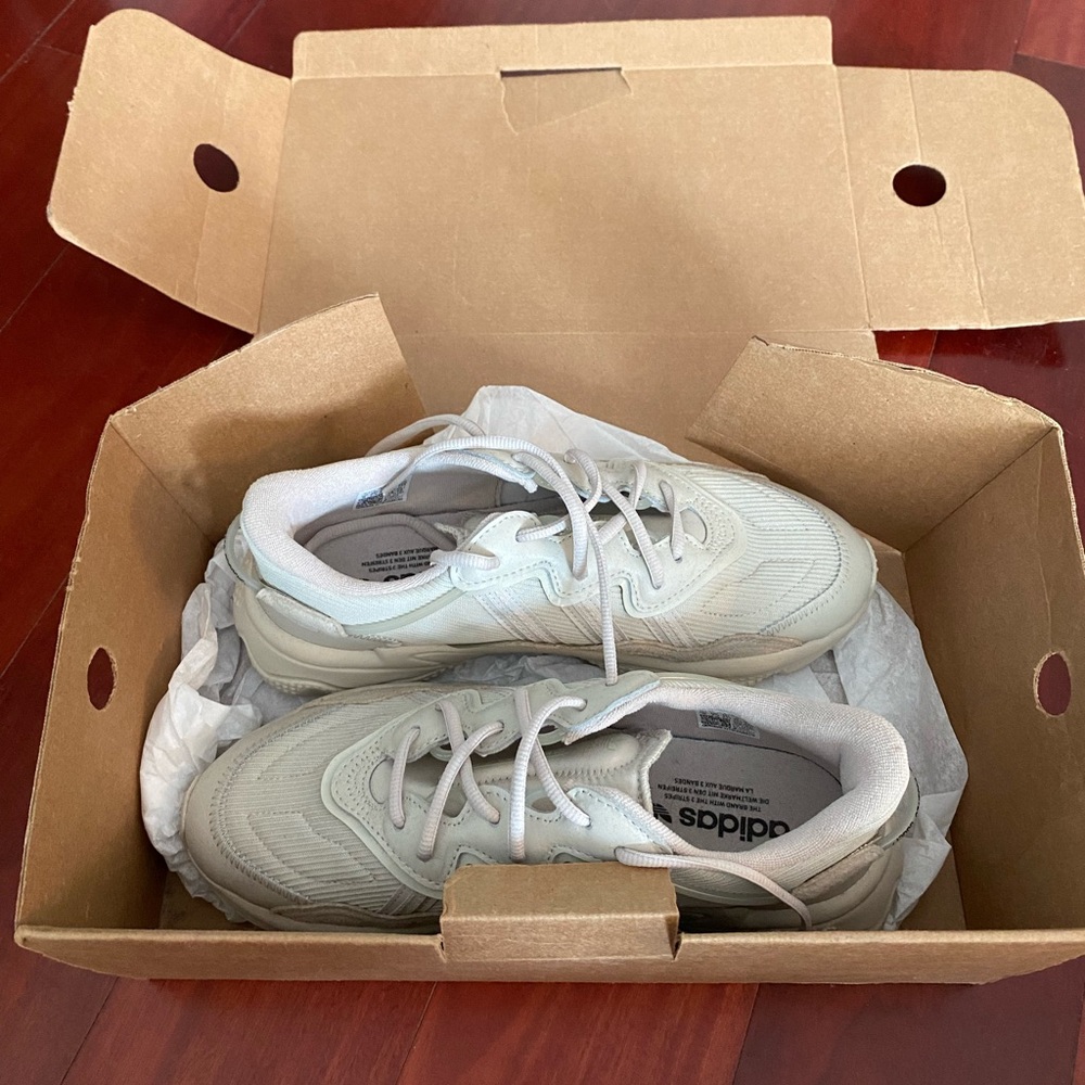 Adidas sneakers size 8